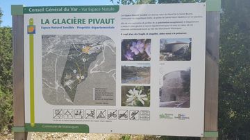 Visite de la Glacière Pivaut de Mazaugues, Mazaugues - France — photo 2