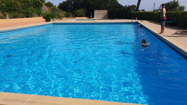 J2 - installation, piscine et révisions, Le Lavandou - France — photo 3