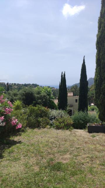 J2 - installation, piscine et révisions, Le Lavandou - France — photo 5