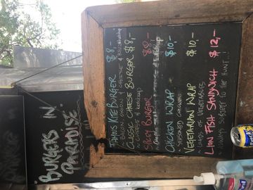 Plongées, Lionfish burger et sieste monoï