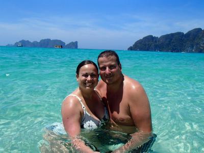Mardi : Tour de Ko Phi Phi et départ pour Ko Lanta