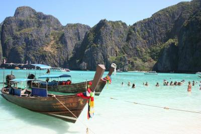 Mardi : Tour de Ko Phi Phi et départ pour Ko Lanta, Ao Nang - Thaïlande — photo 2