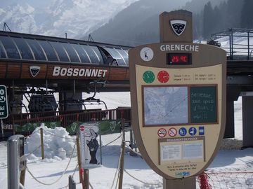 Ski, randonnée raquette et anniversaire : une journée bien remplie !, La Clusaz - France — photo 3