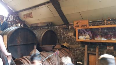 J4 - Ferme à production de cidre, calvados, Limonest - France — photo 2