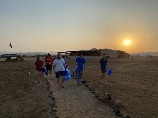 Opération de nettoyage de la mangrove avec le staff, Red Sea Governorate - Egypte — photo 2