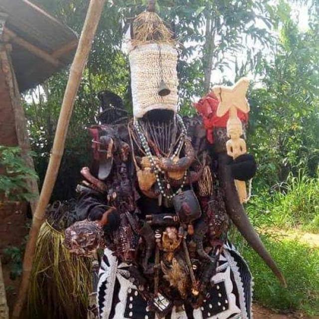   +229 65051527 Rituel pour séparer deux personnes Maman Vodoun 