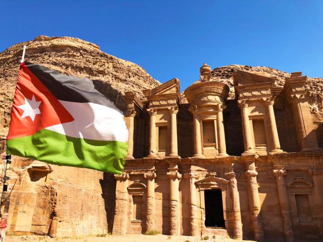La Jordanie, pays désertique, coincé entre la mer rouge et la mer morte !